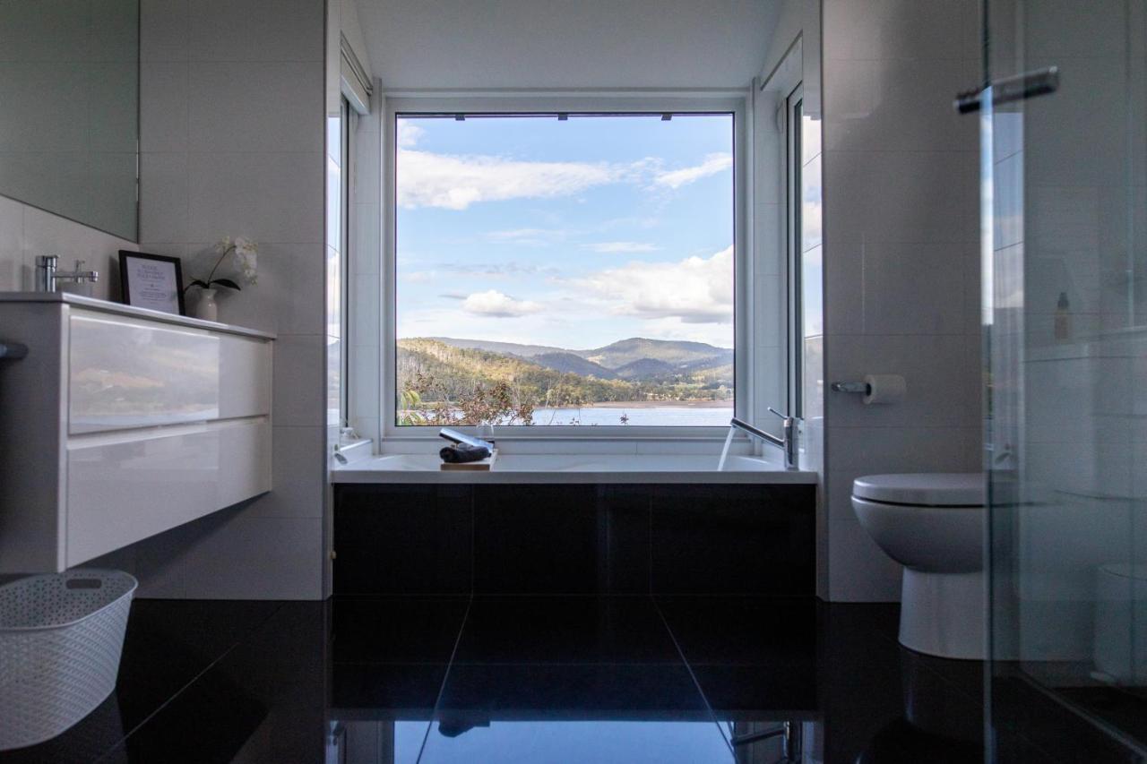 Woodland Bay Retreat-Hot Tub,Sauna And Bayview Hamptons Retreat Lymington Eksteriør billede